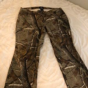Realtree AP hd camo pants, Womens size 16 regular
